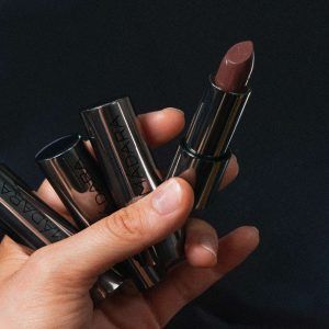 Dazzle Nights Silk Lápiz Labial. 3.8g